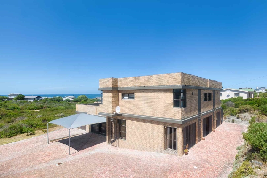 4 Bedroom Property for Sale in Pearly Beach Western Cape